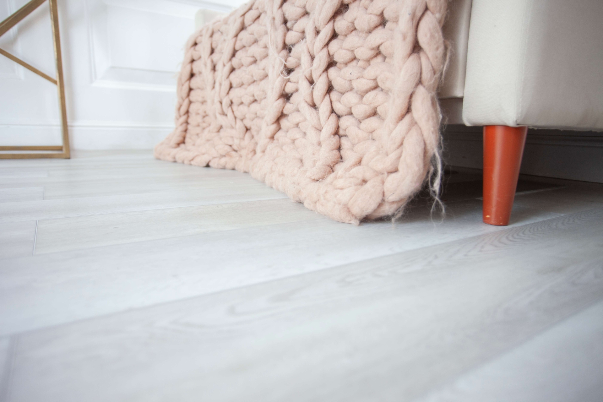 SPC ламинат «Damy Floor» Дуб Зимний (1220*180*4 мм) — купить в Екатеринбурге