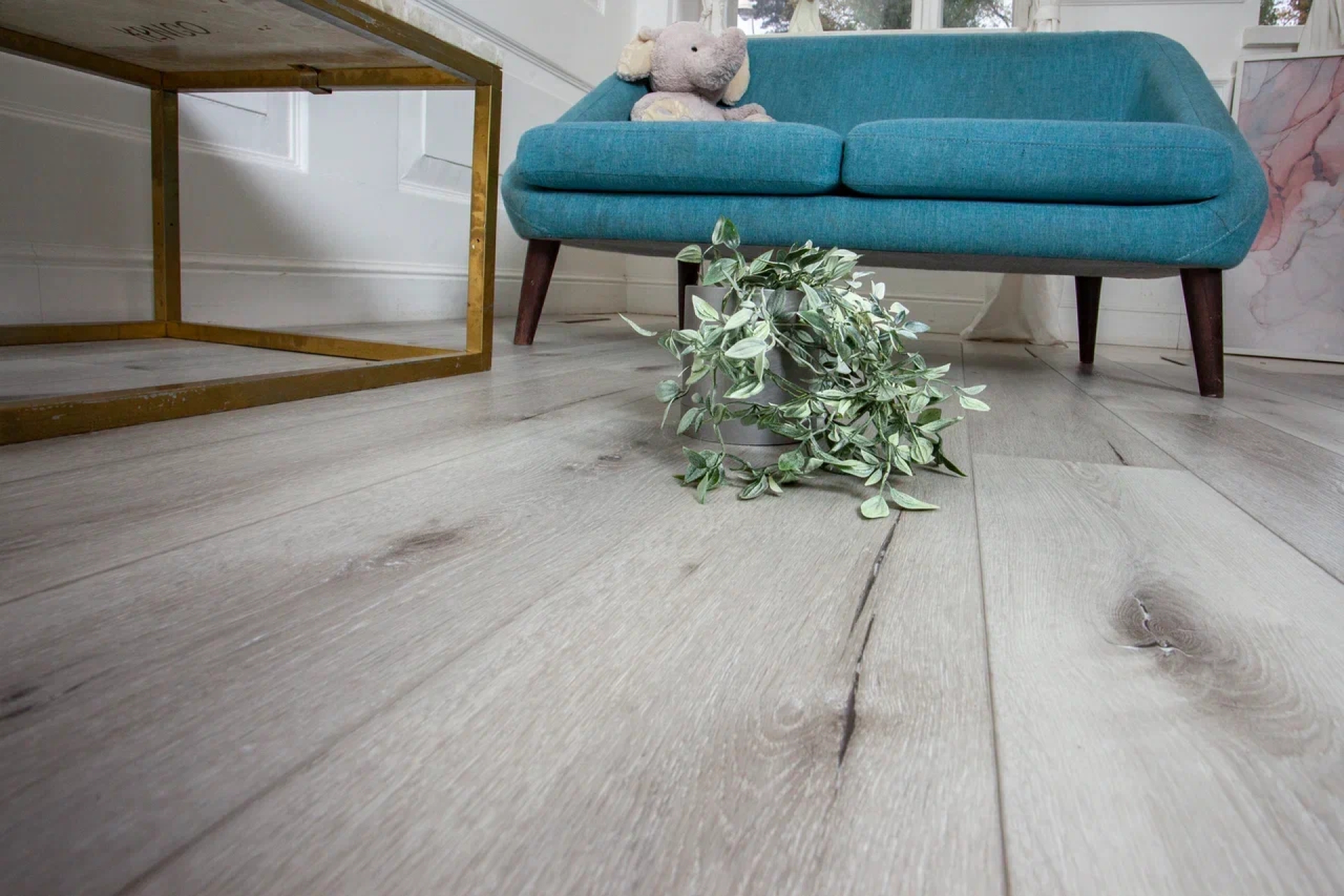 Усовершенствованная кварц-виниловая плитка «Damy Floor» Дуб Классический Серый (1227*187*2,5 мм) — купить в Екатеринбурге